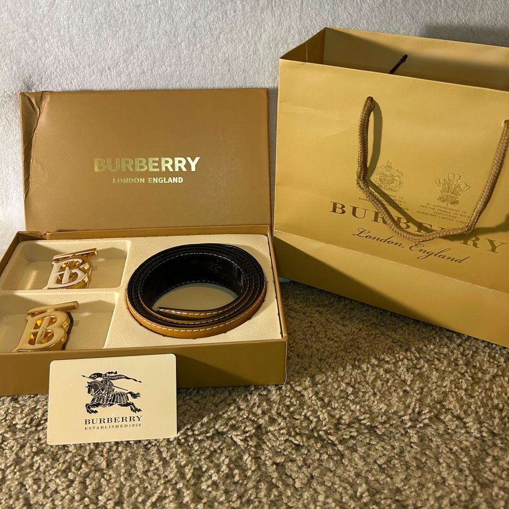 Burberry TB Monogram Reversible Leather Belt Set *BRAND NEW*NEGOTIABLE*